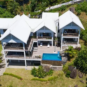 Villa Coconut Climb, Misere
